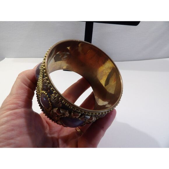 Brass purple beaded wide bangle bracelet, 8" length, missing stone - Picture 11 of 11